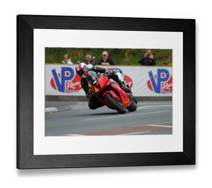 Framed Print : Richard Wilson (Honda) 2015 Senior Manx Grand Prix Framed Print : Richard Wilson (Honda) 2015 Senior Manx Grand Prix