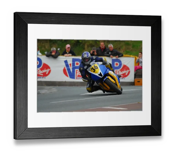 Framed Print : Andy Lovett (Honda) 2015 Senior Manx Grand Prix Framed Print : Andy Lovett (Honda) 2015 Senior Manx Grand Prix