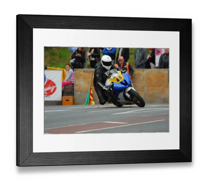 Framed Print : Louis O Regan (Suzuki) 2015 Senior Manx Grand Prix Framed Print : Louis O Regan (Suzuki) 2015 Senior Manx Grand Prix