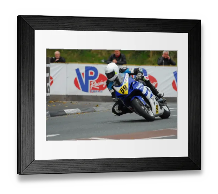 Framed Print : Stephen Smith (Suzuki) 2015 Senior Manx Grand Prix Framed Print : Stephen Smith (Suzuki) 2015 Senior Manx Grand Prix