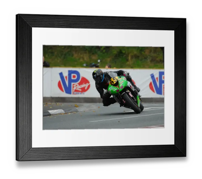 Framed Print : Nicolas Pautet (Kawasaki) 2015 Senior Manx Grand Prix Framed Print : Nicolas Pautet (Kawasaki) 2015 Senior Manx Grand Prix