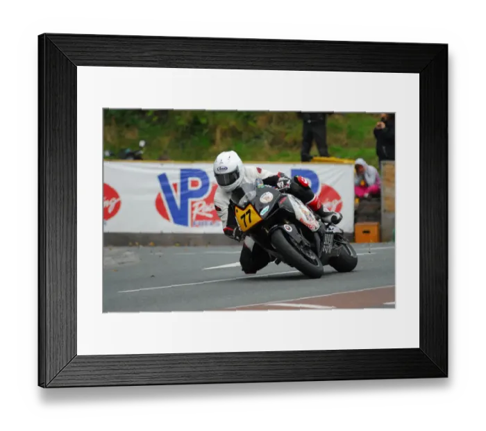 Framed Print : Chris White (Honda) 2015 Senior Manx Grand Prix Framed Print : Chris White (Honda) 2015 Senior Manx Grand Prix