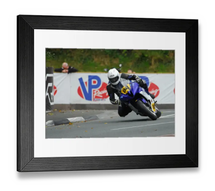 Framed Print : Steve Proctor (Yamaha) 2015 Senior Manx Grand Prix
