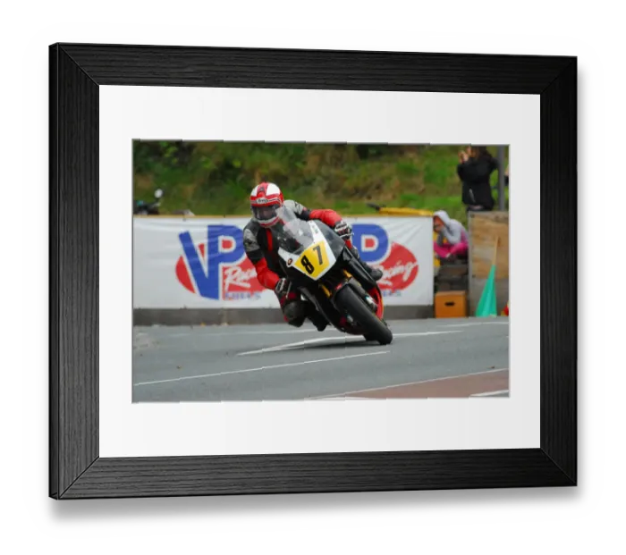 Framed Print : Simon Matthews (Aprilia) 2015 Senior Manx Grand Prix Framed Print : Simon Matthews (Aprilia) 2015 Senior Manx Grand Prix
