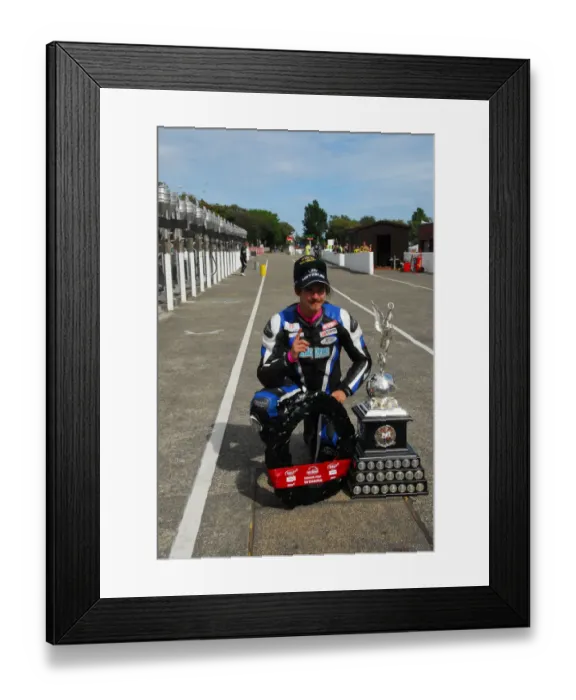 Framed Print : Malachi Mitchell-Thomas 2015 Senior Manx Grand Prix Framed Print : Malachi Mitchell-Thomas 2015 Senior Manx Grand Prix