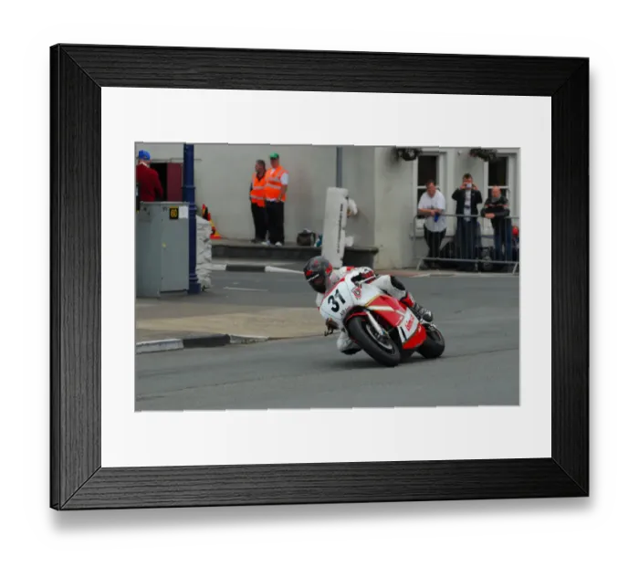 Framed Print : Ben Wylie (Bimota YB4) 2015 Formula One Classic TT Framed Print : Ben Wylie (Bimota YB4) 2015 Formula One Classic TT