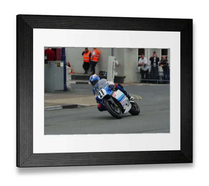 Framed Print : Nick Jefferies (Suzuki) 2015 Formula One Classic TT Framed Print : Nick Jefferies (Suzuki) 2015 Formula One Classic TT
