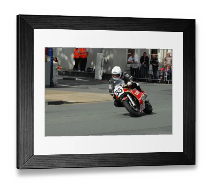Framed Print : Nigel-Sean Rea (Suzuki) 2015 Formula One Classic TT Framed Print : Nigel-Sean Rea (Suzuki) 2015 Formula One Classic TT