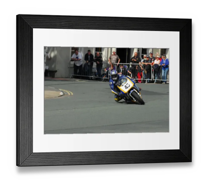 Framed Print : Andy Lovett (Kawasaki) 2015 Formula One Classic TT Framed Print : Andy Lovett (Kawasaki) 2015 Formula One Classic TT