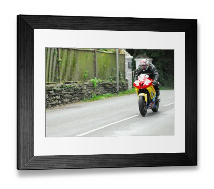 Framed Print : Ian Soilleux (Kawasaki) 2015 Newcomers Manx Grand Prix Framed Print : Ian Soilleux (Kawasaki) 2015 Newcomers Manx Grand Prix