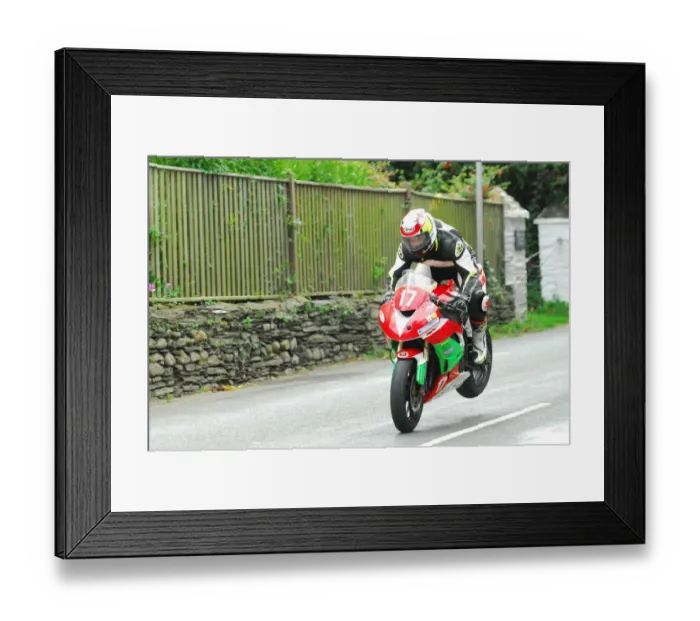 Framed Print : Barry Lee Evans (Kawasaki) 2015 Newcomers Manx Grand Prix Framed Print : Barry Lee Evans (Kawasaki) 2015 Newcomers Manx Grand Prix