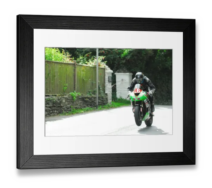 Framed Print : Nicolas Pautet (Kawasaki) 2015 Newcomers Manx Grand Prix Framed Print : Nicolas Pautet (Kawasaki) 2015 Newcomers Manx Grand Prix