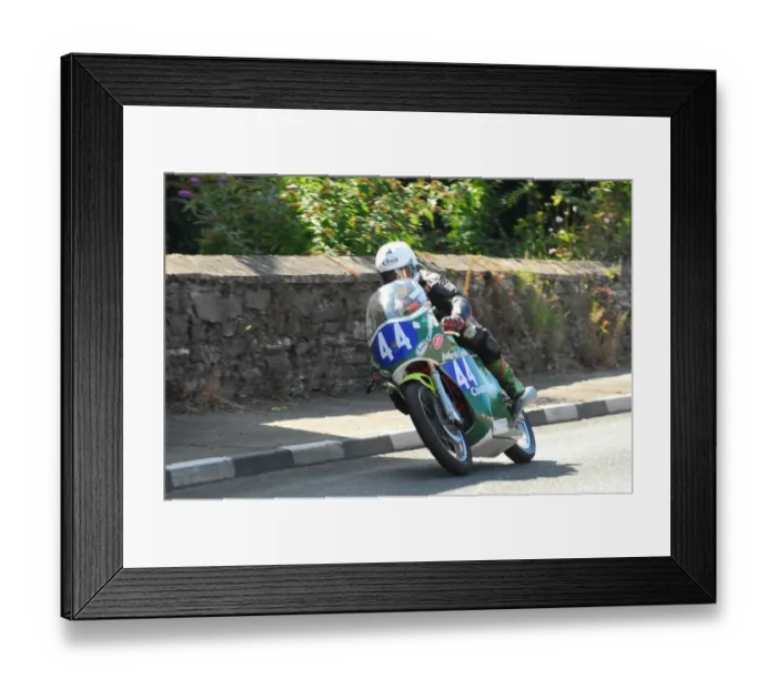 Framed Print : Sean Leonard (Honda Drixton) 350 Classic TT Framed Print : Sean Leonard (Honda Drixton) 350 Classic TT