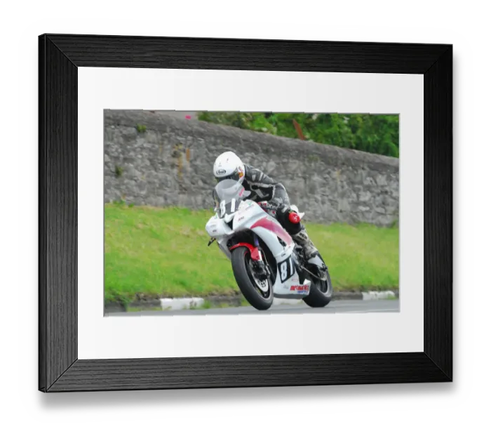 Framed Print : Sarah Boyes (Yamaha) 2015 Junior Manx Grand Prix Framed Print : Sarah Boyes (Yamaha) 2015 Junior Manx Grand Prix