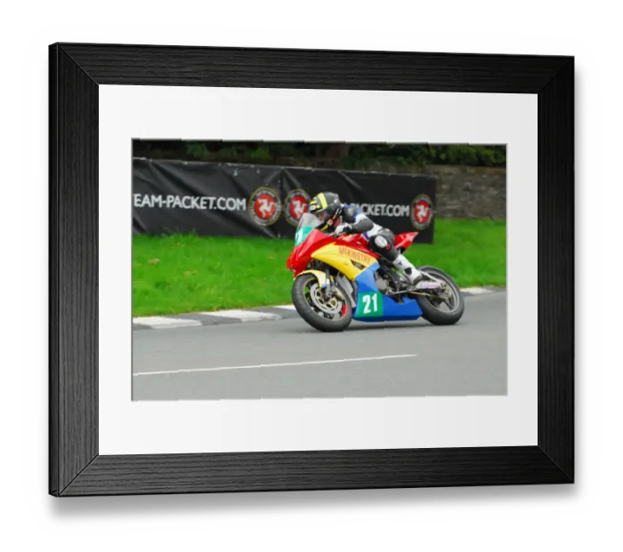 Framed Print : James Chawke (Kawasaki) Super Twin Manx Grand Prix Framed Print : James Chawke (Kawasaki) Super Twin Manx Grand Prix