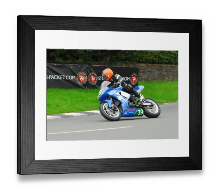 Framed Print : Rob Temple (Kawasaki) Super Twin Manx Grand Prix Framed Print : Rob Temple (Kawasaki) Super Twin Manx Grand Prix