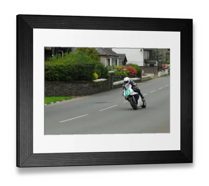 Framed Print : Brian Appleton (Suzuki) Super Twin Manx Grand Prix