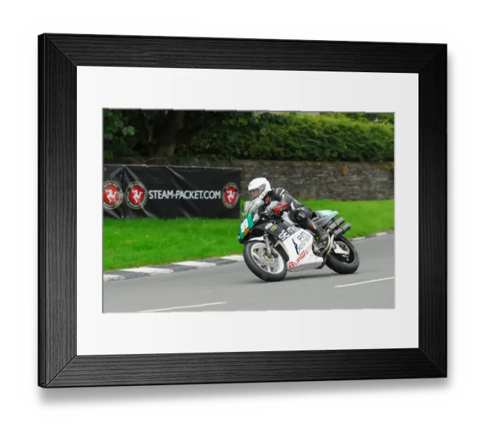 Framed Print : Philip Munday (Honda) 2015 Lightweight Manx Grand Prix Framed Print : Philip Munday (Honda) 2015 Lightweight Manx Grand Prix