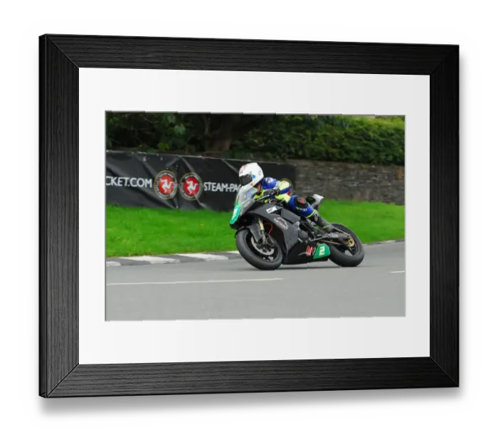 Framed Print : David Lumsden (Kawasaki) 2015 Super Twin Manx Grand Prix Framed Print : David Lumsden (Kawasaki) 2015 Super Twin Manx Grand Prix
