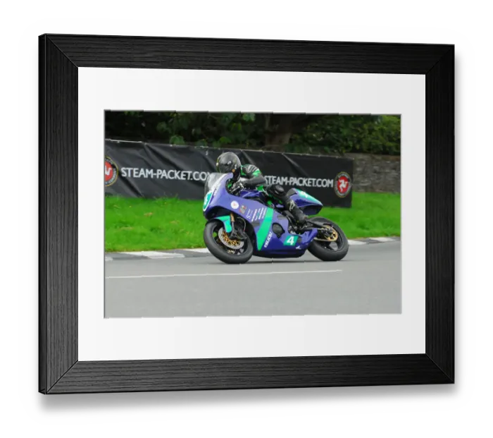 Framed Print : Derran Slous (Kawasaki) 2015 Super Twin Manx Grand Prix Framed Print : Derran Slous (Kawasaki) 2015 Super Twin Manx Grand Prix