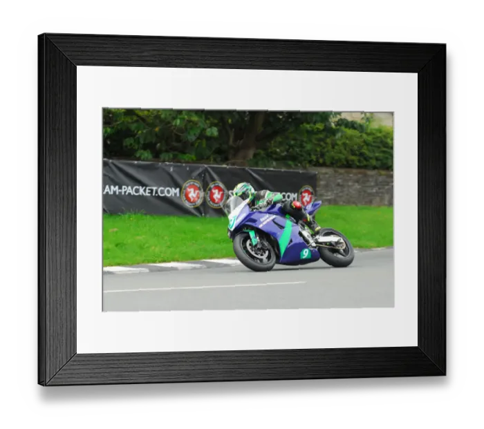 Framed Print : Andrew Dudgeon (Suzuki) 2015 Super Twin Manx Grand Prix Framed Print : Andrew Dudgeon (Suzuki) 2015 Super Twin Manx Grand Prix