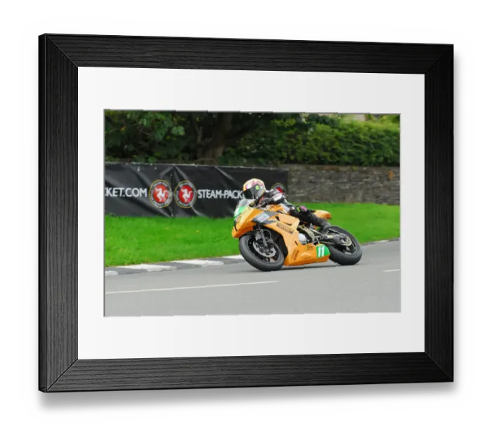 Framed Print : Jamie Hodson (Kawasaki) 2015 Super Twin Manx Grand Prix