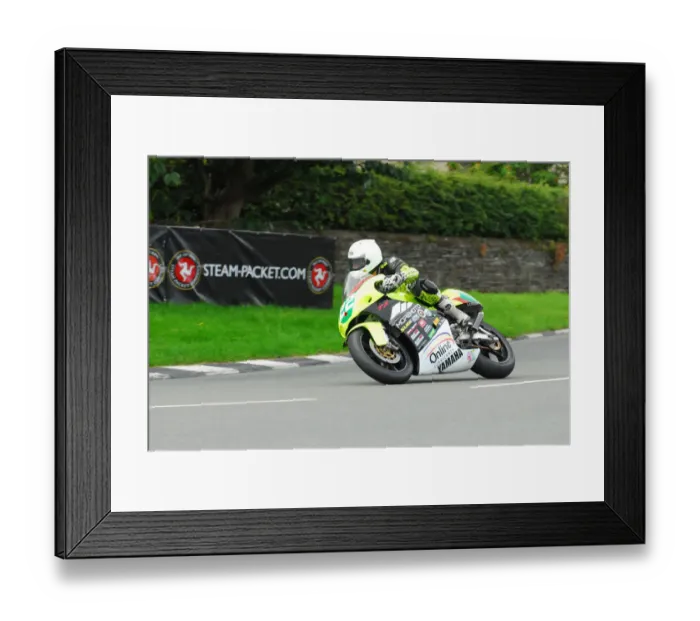 Framed Print : Gary Vines (Yamaha) 2015 Super Twin Manx Grand Prix Framed Print : Gary Vines (Yamaha) 2015 Super Twin Manx Grand Prix