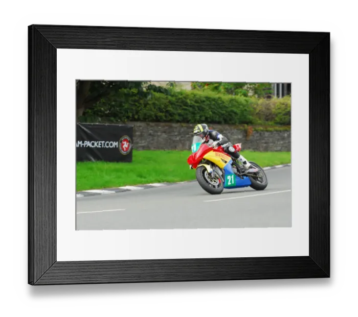 Framed Print : James Chawke (Kawasaki) 2015 Super Twin Manx Grand Prix