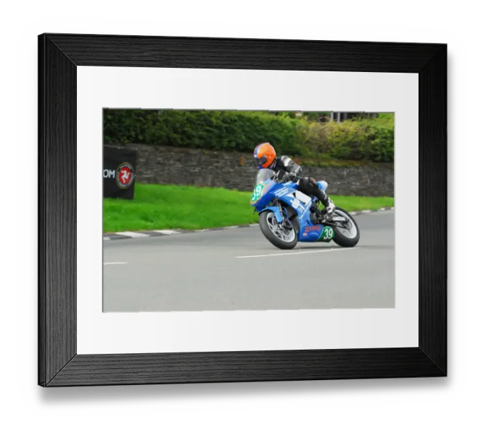 Framed Print : Rob Temple (Kawasaki) 2015 Super Twin Manx Grand Prix Framed Print : Rob Temple (Kawasaki) 2015 Super Twin Manx Grand Prix