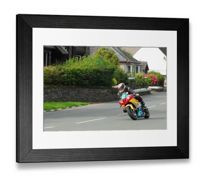 Framed Print : Ian Soilleux (Kawasaki) 2015 Super Twin Manx Grand Prix Framed Print : Ian Soilleux (Kawasaki) 2015 Super Twin Manx Grand Prix