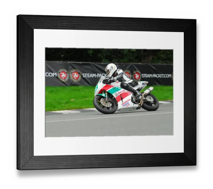 Framed Print : Michel Guillet (Honda) 2015 Lightweight Manx Grand Prix Framed Print : Michel Guillet (Honda) 2015 Lightweight Manx Grand Prix