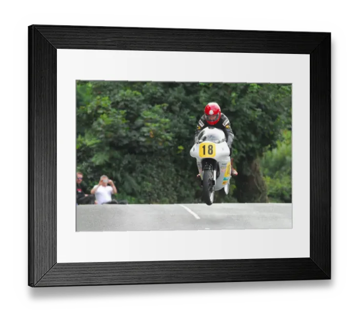 Framed Print : Chris Swallow (Norton) 2015 Senior Classic TT