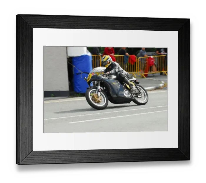 Framed Print : Andy Lee (Norton) 2015 Senior Classic TT Framed Print : Andy Lee (Norton) 2015 Senior Classic TT