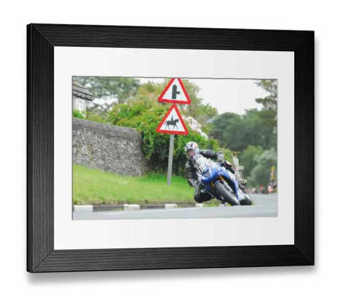 Framed Print : David Sellers (Triumph) 2015 Junior Manx Grand Prix Framed Print : David Sellers (Triumph) 2015 Junior Manx Grand Prix