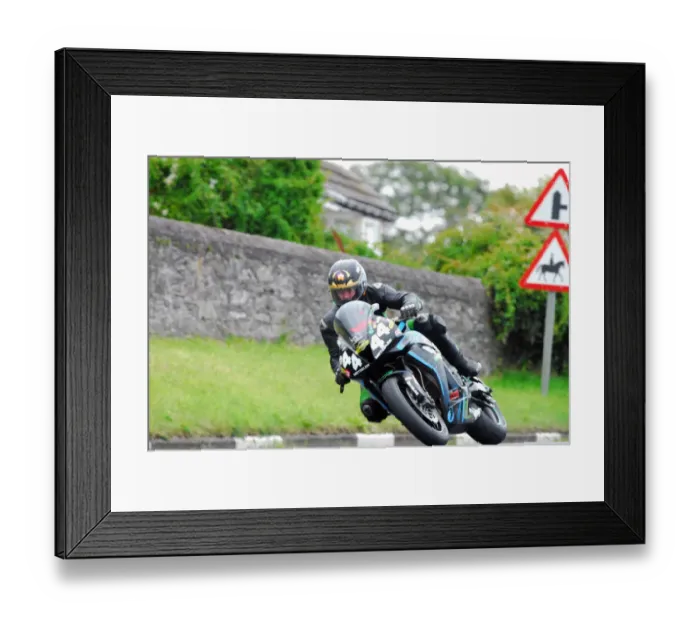 Framed Print : Rob Livesey (Honda) 2015 Junior Manx Grand Prix Framed Print : Rob Livesey (Honda) 2015 Junior Manx Grand Prix