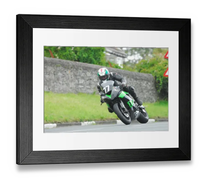 Framed Print : Richard Saville (Kawasaki) 2015 Junior Manx Grand Prix