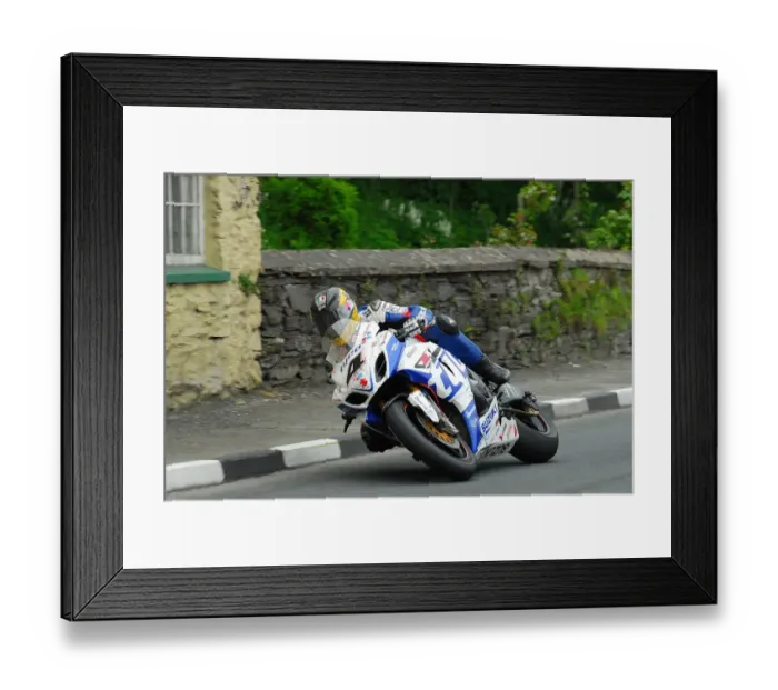 Framed Print : Guy Martin (Tyco Suzuki) 2013 Superbike TT