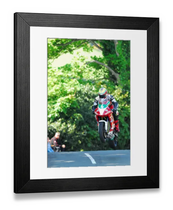 Framed Print : Jamie Hamilton (Kawasaki) 2013 Lightweight TT