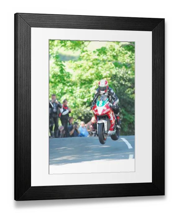 Framed Print : Michael Rutter (Kawasaki) 2013 Lightweight TT Framed Print : Michael Rutter (Kawasaki) 2013 Lightweight TT