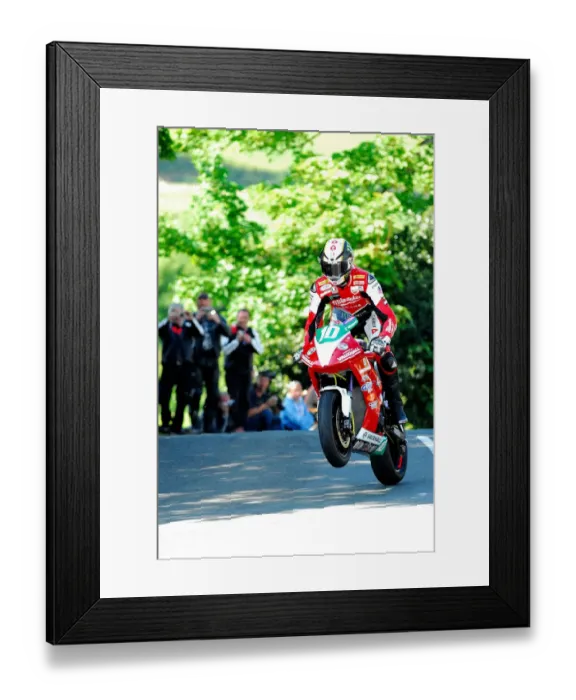 Framed Print : Conor Cummins (Kawasaki) 2013 Lightweight TT Framed Print : Conor Cummins (Kawasaki) 2013 Lightweight TT