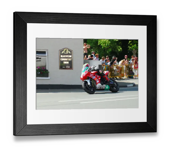 Framed Print : Jamie Hamilton (Kawasaki) 2013 Lightweight TT Framed Print : Jamie Hamilton (Kawasaki) 2013 Lightweight TT