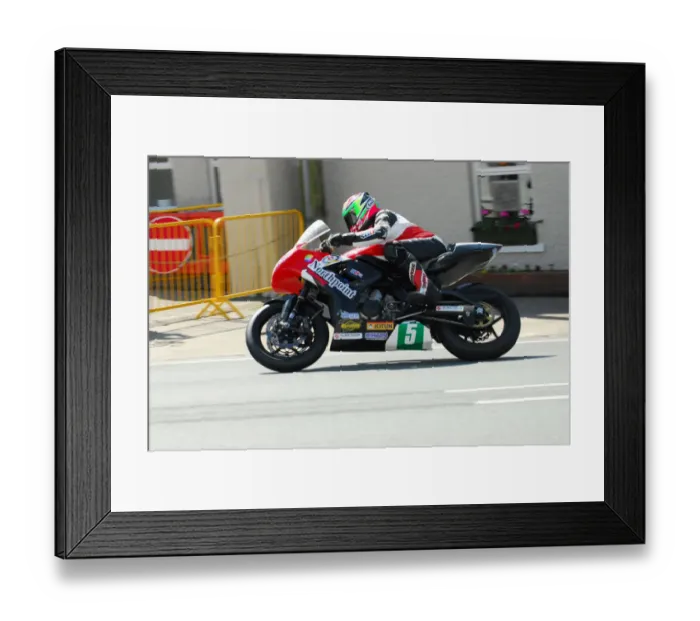 Framed Print : Russell Mountford (Kawasaki) 2013 Lightweight TT Framed Print : Russell Mountford (Kawasaki) 2013 Lightweight TT