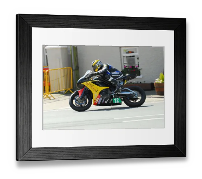 Framed Print : Dan Kneen (Kawasaki) 2013 Lightweight TT Framed Print : Dan Kneen (Kawasaki) 2013 Lightweight TT