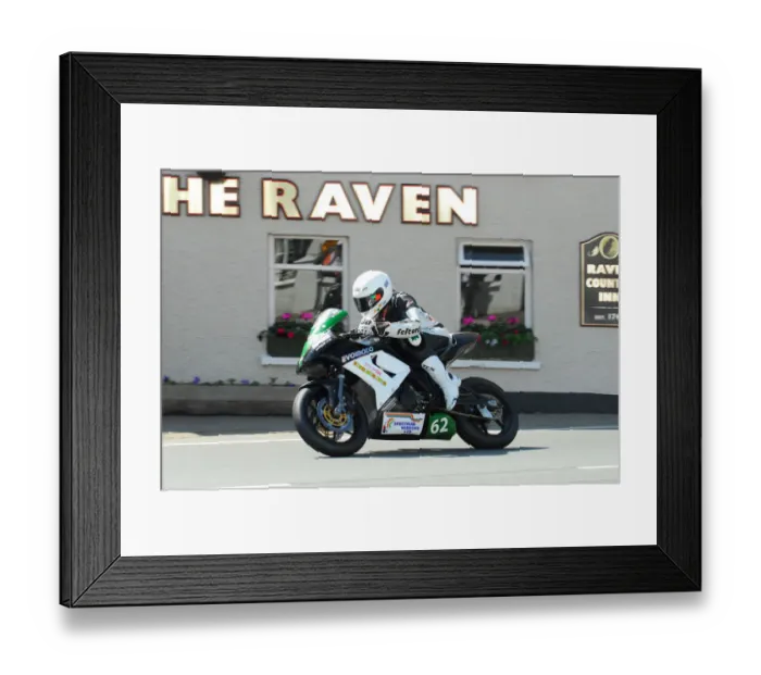 Framed Print : Billy Cummins (Kawasaki) 2013 Lightweight TT Framed Print : Billy Cummins (Kawasaki) 2013 Lightweight TT