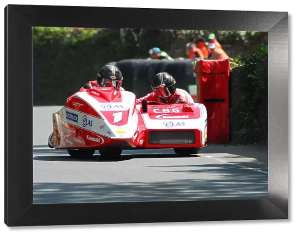 Dave Molyneux & Patrick Farrance (DMR Kawasaki) 2013 Sidecar TT