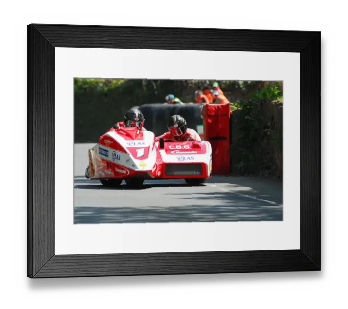 Framed Print : Dave Molyneux & Patrick Farrance (DMR Kawasaki) 2013 Sidecar TT Framed Print : Dave Molyneux & Patrick Farrance (DMR Kawasaki) 2013 Sidecar TT