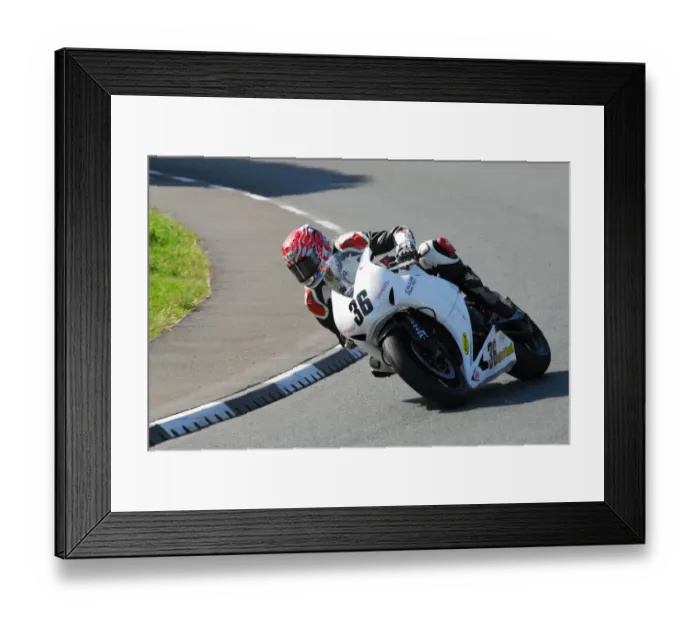 Framed Print : Gary Carswell (Honda) 2013 Senior TT Framed Print : Gary Carswell (Honda) 2013 Senior TT