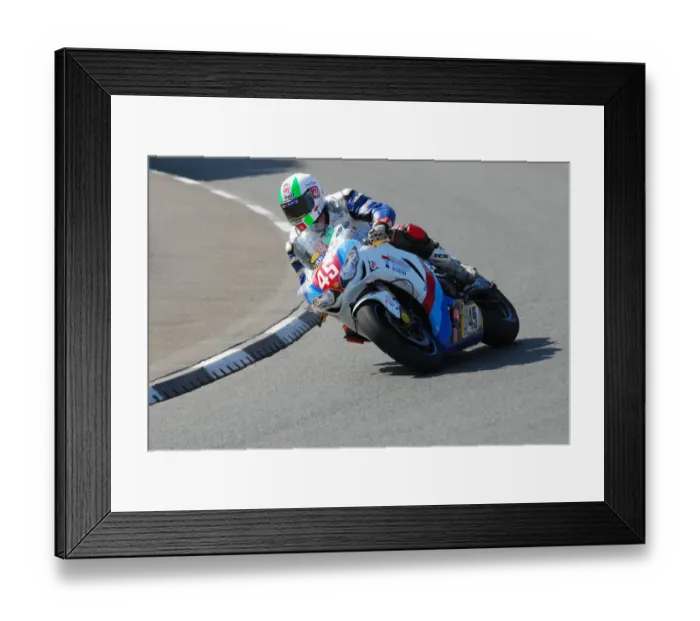 Framed Print : Paul Owen (Honda) 2013 Senior TT Framed Print : Paul Owen (Honda) 2013 Senior TT