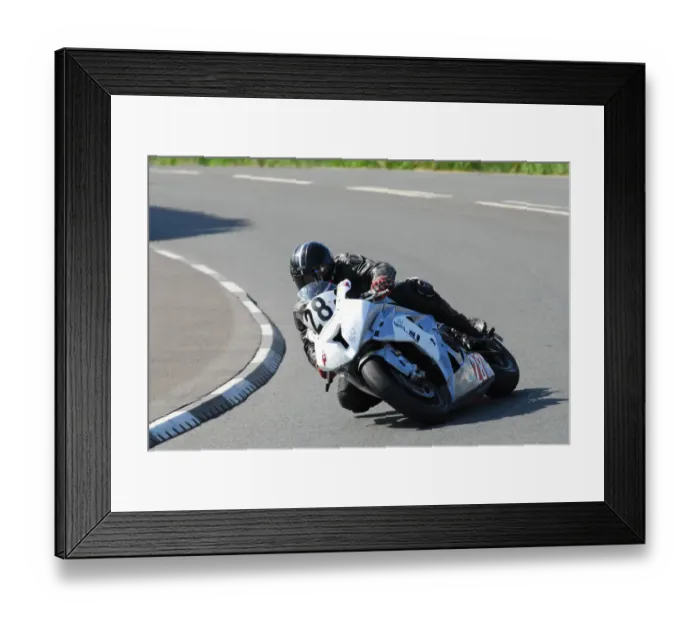 Framed Print : Mark Parrett (BMW) 2013 Senior TT Framed Print : Mark Parrett (BMW) 2013 Senior TT