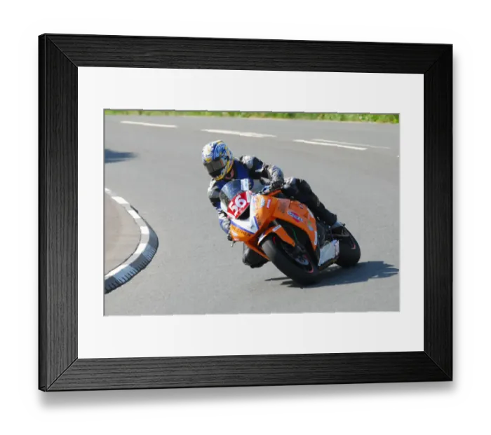 Framed Print : Eric Wilson (Kawasaki) 2013 Senior TT Framed Print : Eric Wilson (Kawasaki) 2013 Senior TT